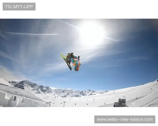 滑雪选手完美空翻震撼现场：自由与极限的美丽瞬间